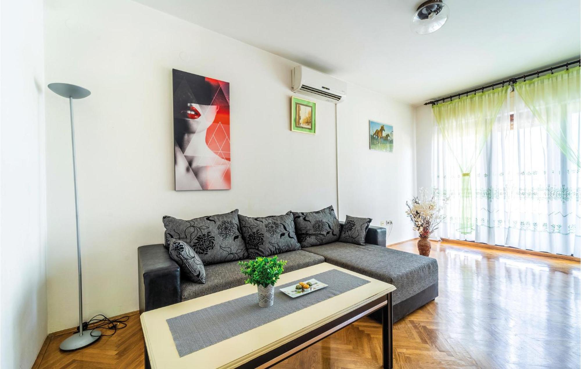 4 Bedroom Pet Friendly Home In Štinjan Εξωτερικό φωτογραφία