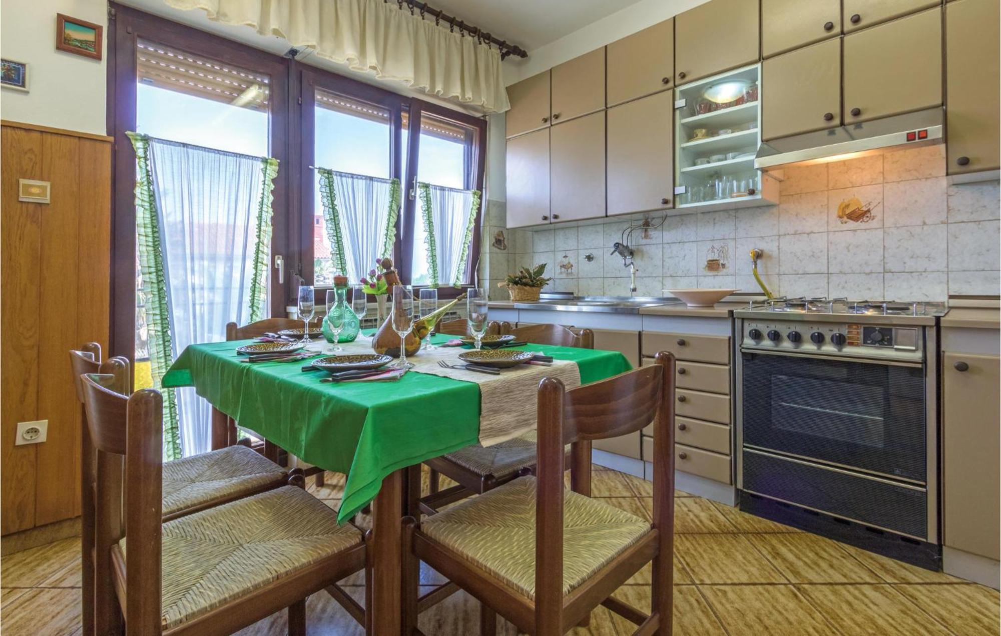 4 Bedroom Pet Friendly Home In Štinjan Εξωτερικό φωτογραφία